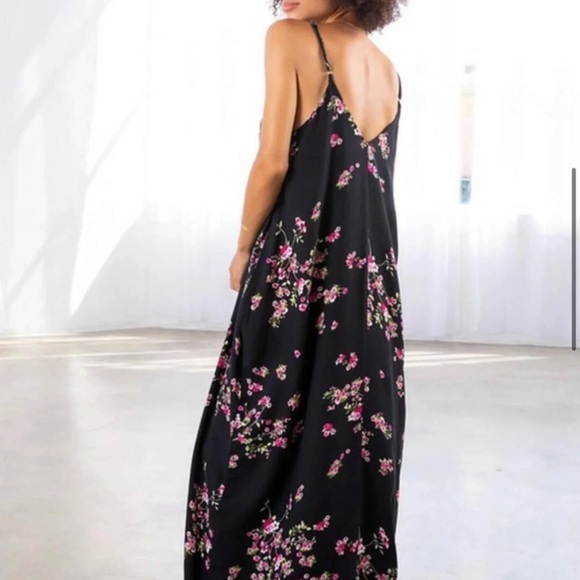 S/M LoveStitch, floral maxi dress - Picture 10 of 11